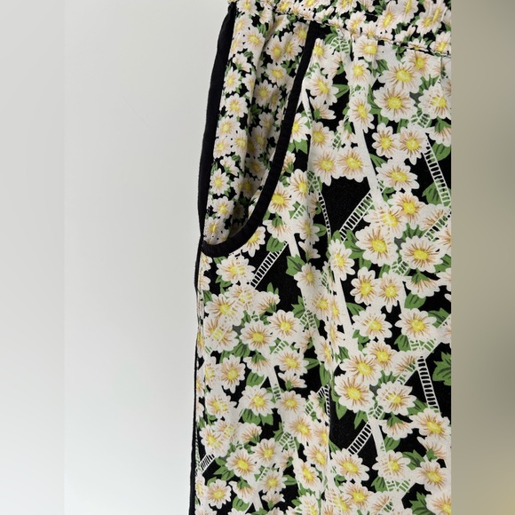 French connection women’s floral pants, size S - Picture 3 of 5
